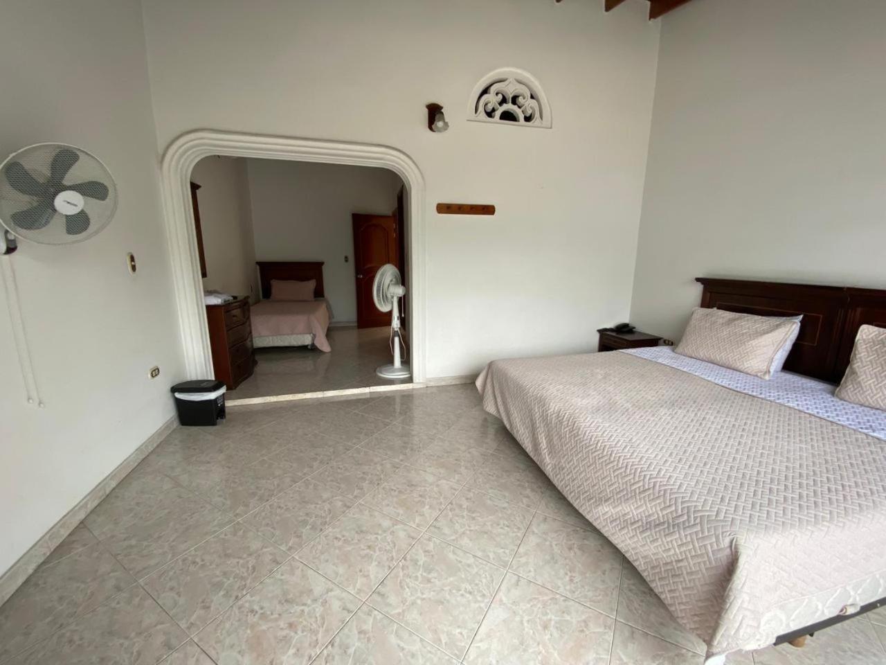 Hotel Juan De La Vega La Vega  Zimmer foto